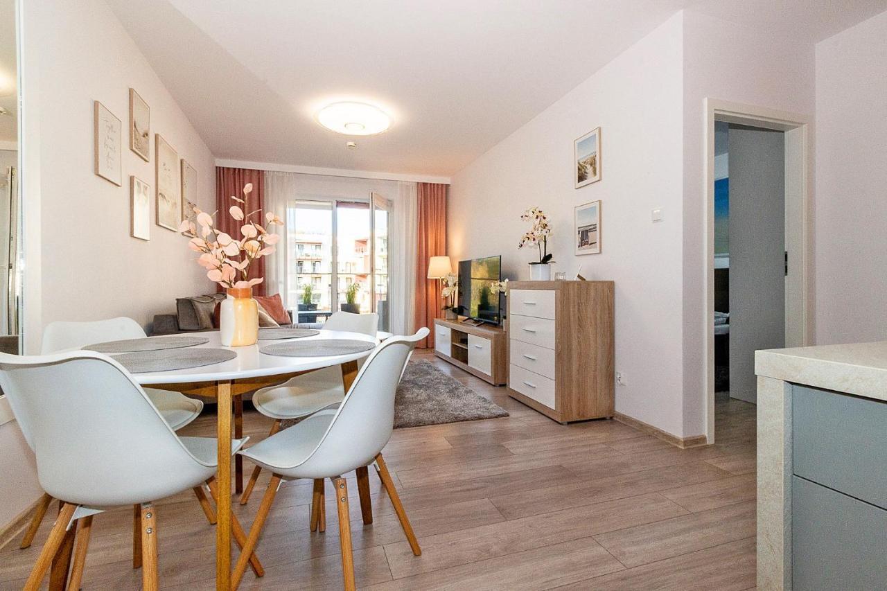 Omi Apartments コウォブジェク エクステリア 写真