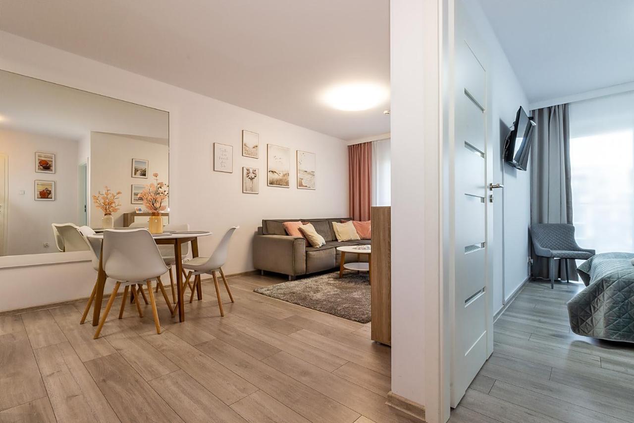 Omi Apartments コウォブジェク エクステリア 写真