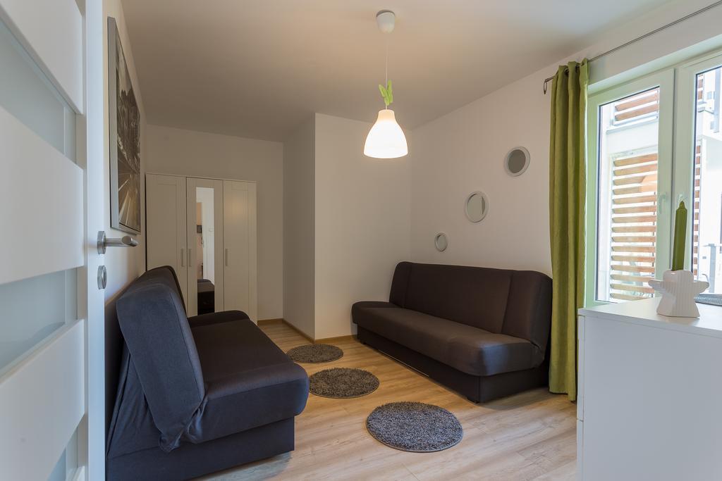 Omi Apartments コウォブジェク エクステリア 写真
